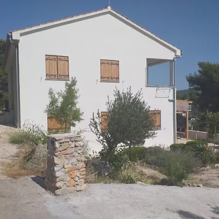 Apartment 17696a *